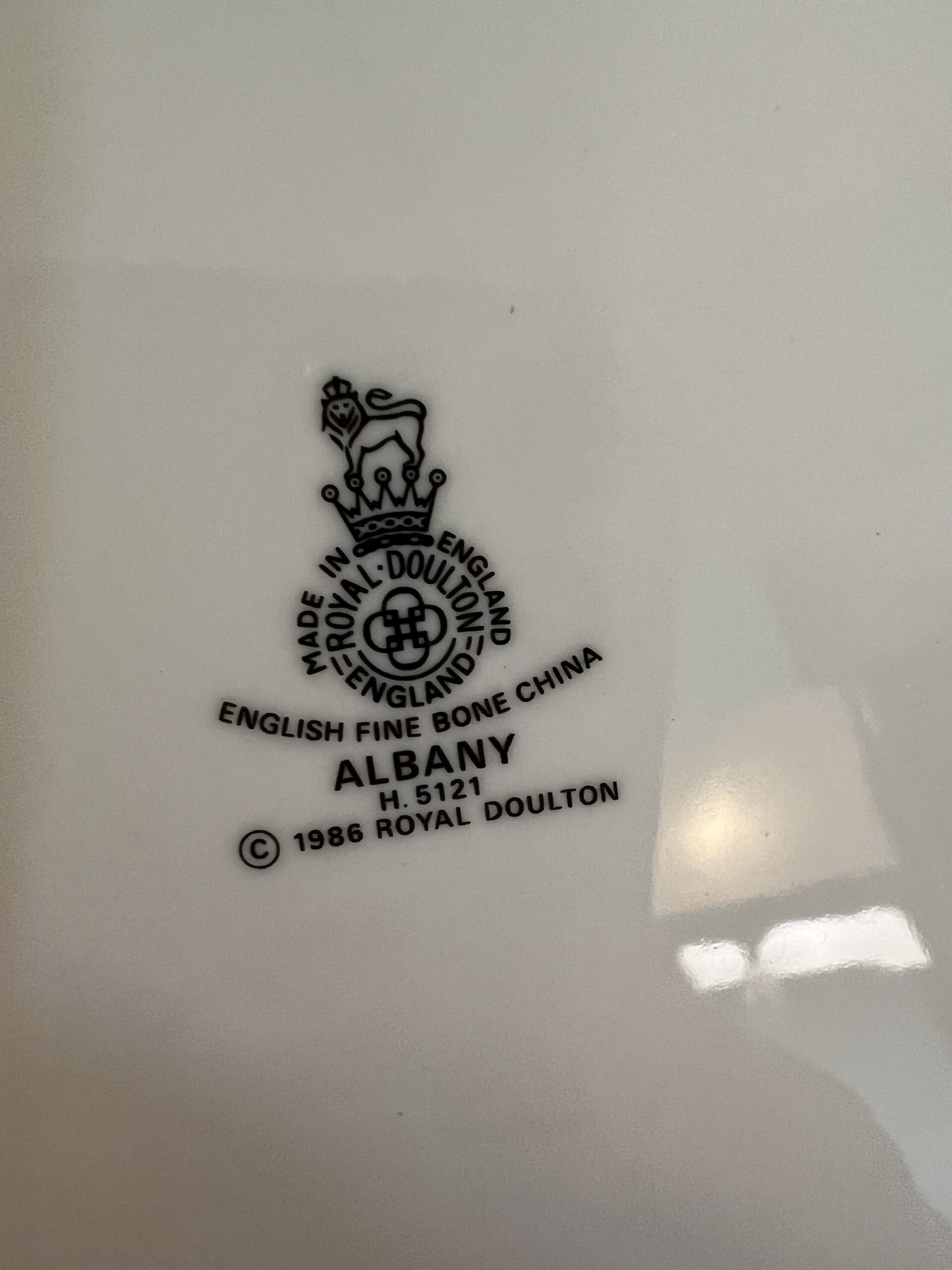 Royal Doulton Albany Dinner Plates