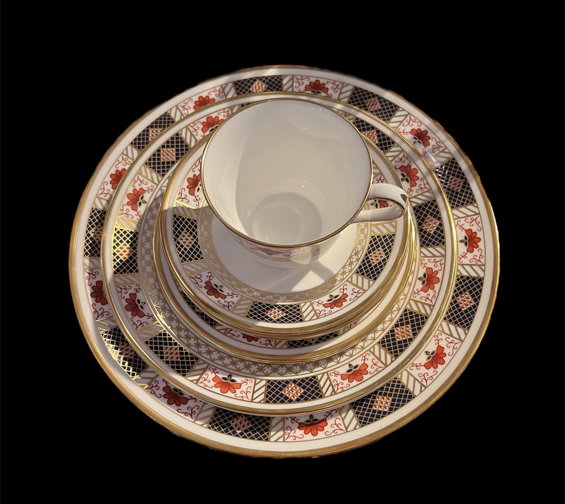 Royal Crown Derby "Derby Border" Dinnerware