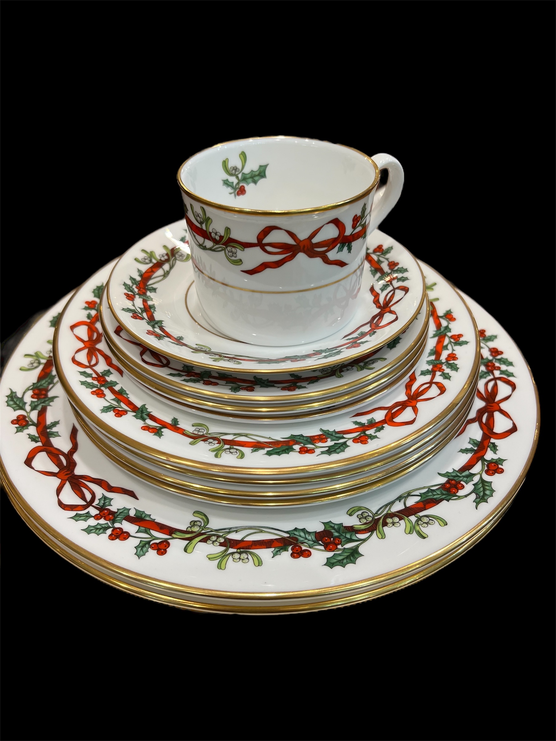 Royal Worcester Holly Ribbons Dinnerware