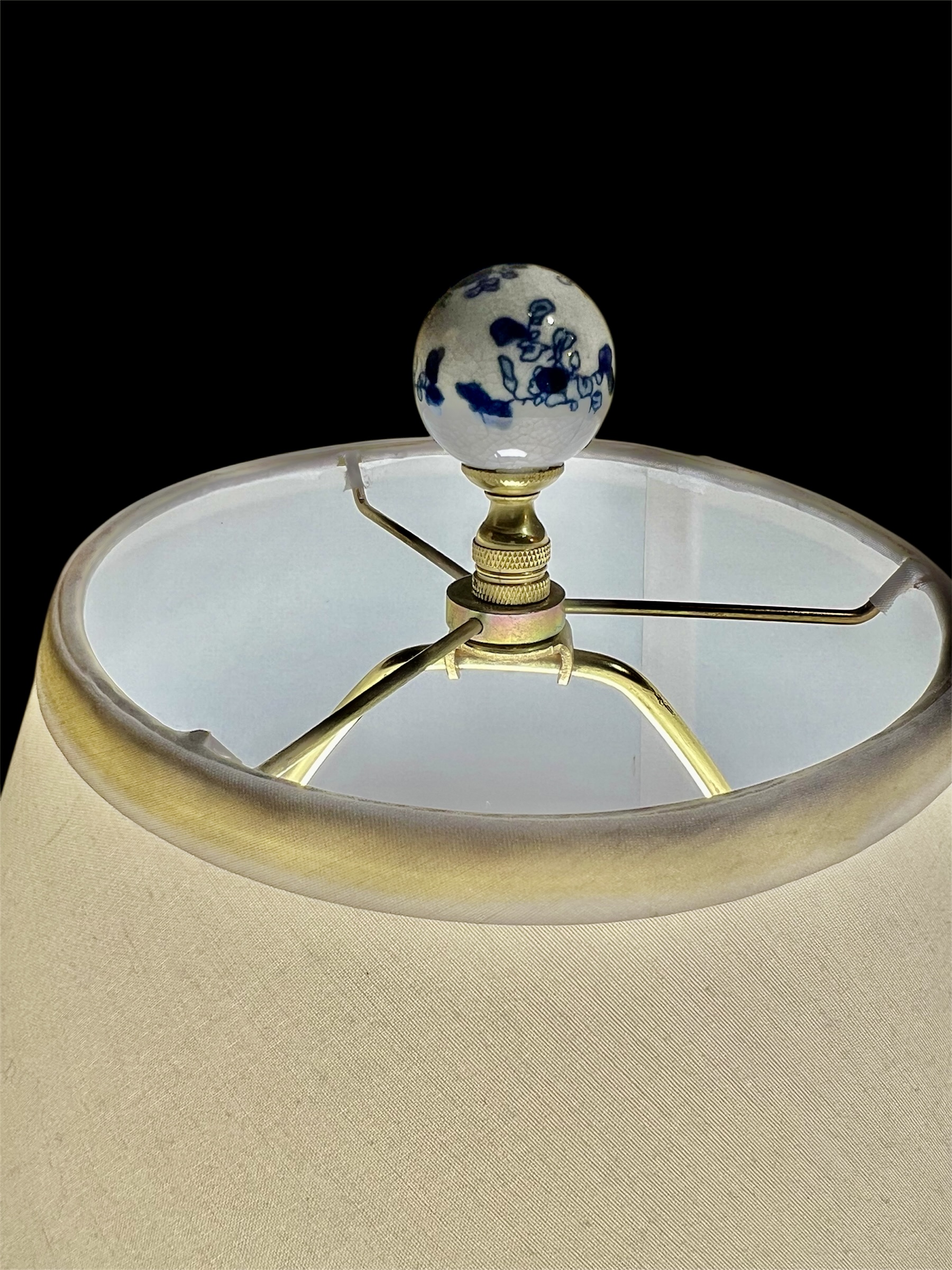 Chinese Polychrome Porcelain Lamp