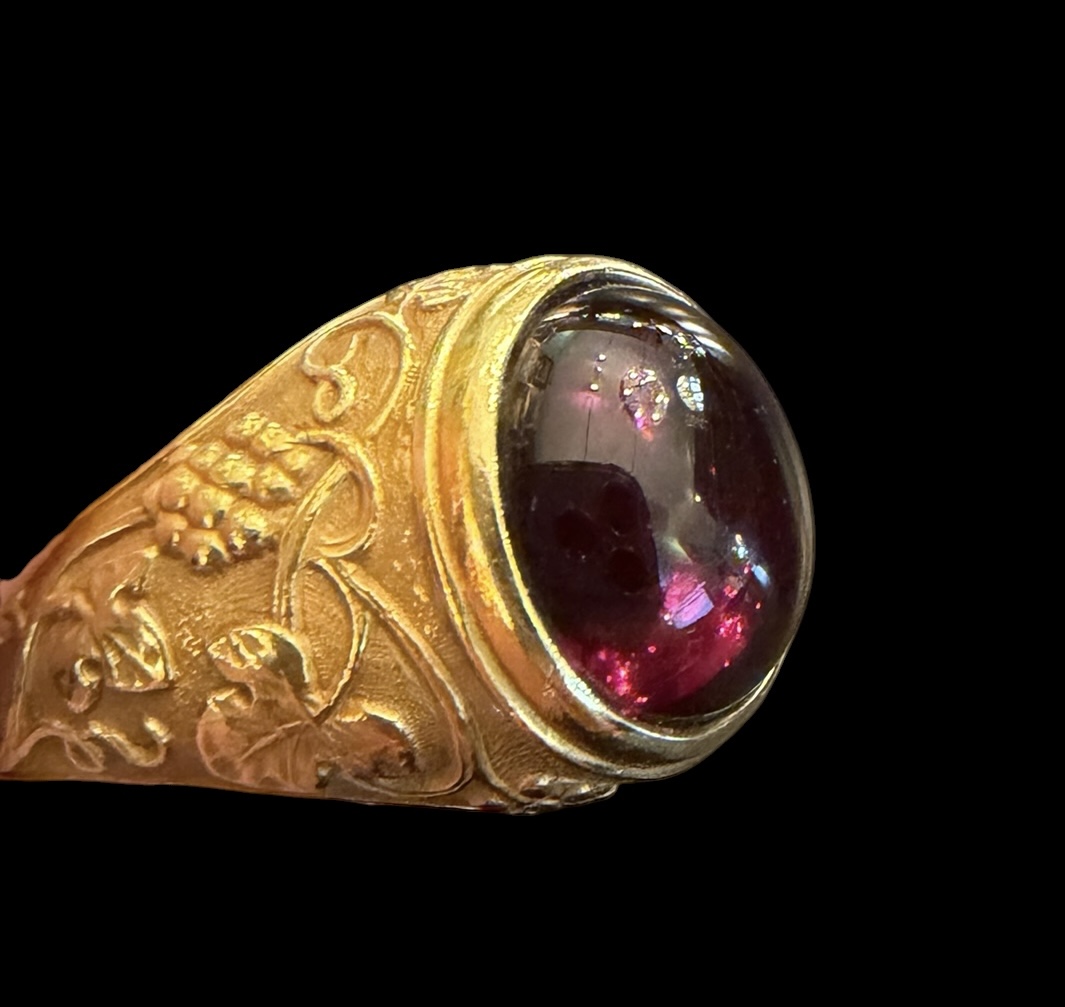 Lantuch Renaissance Revival Garnet Ring