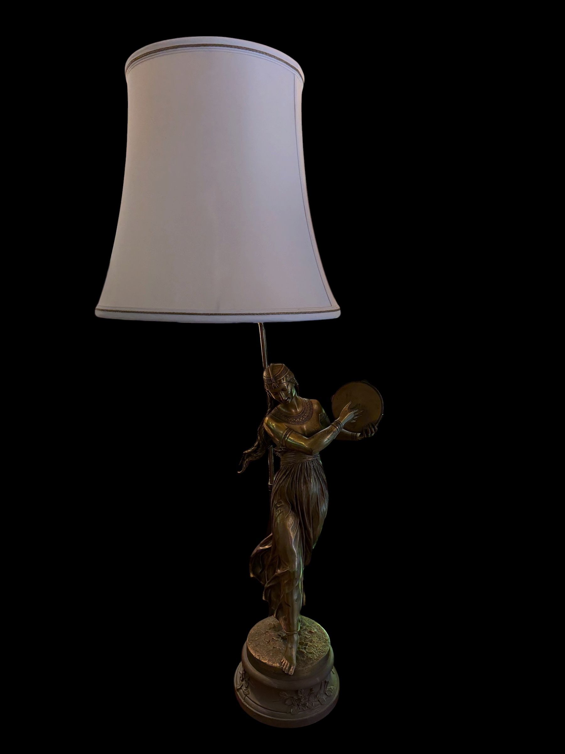 Antique Bronze Sculpture Lamp